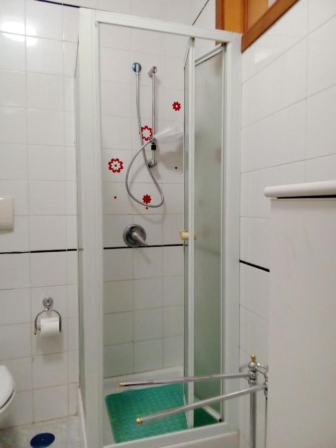 Appartement Al Crocifisso...Da Nonna Pia à Salernes Extérieur photo