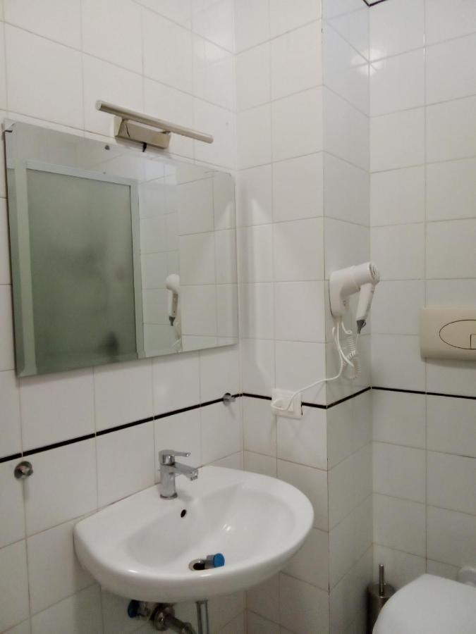 Appartement Al Crocifisso...Da Nonna Pia à Salernes Extérieur photo