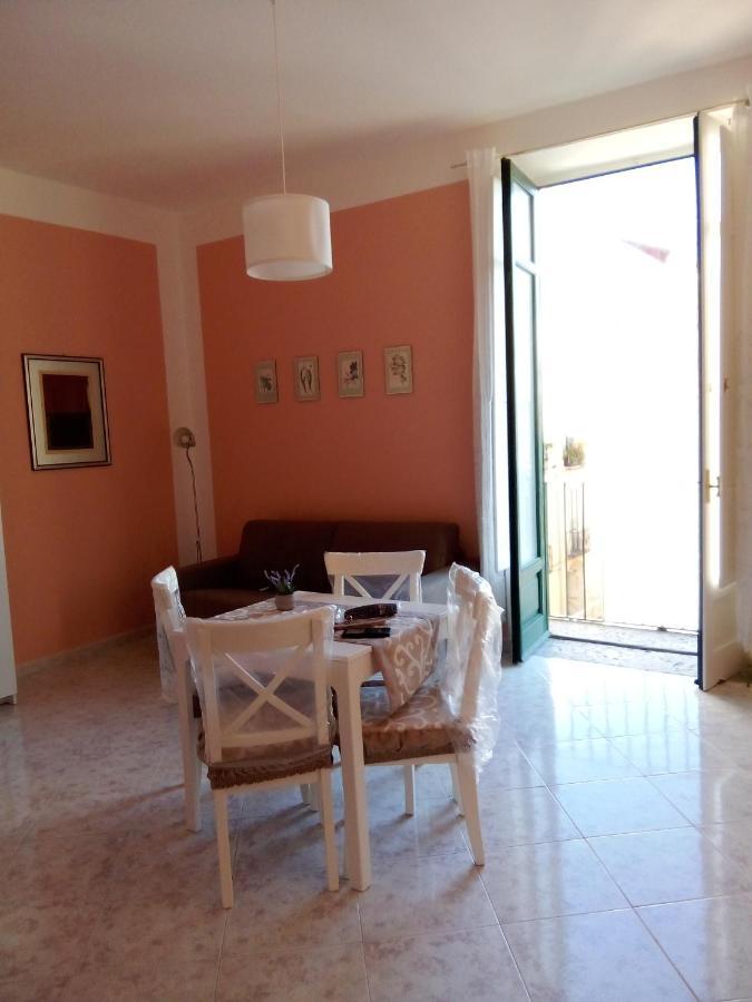 Appartement Al Crocifisso...Da Nonna Pia à Salernes Extérieur photo