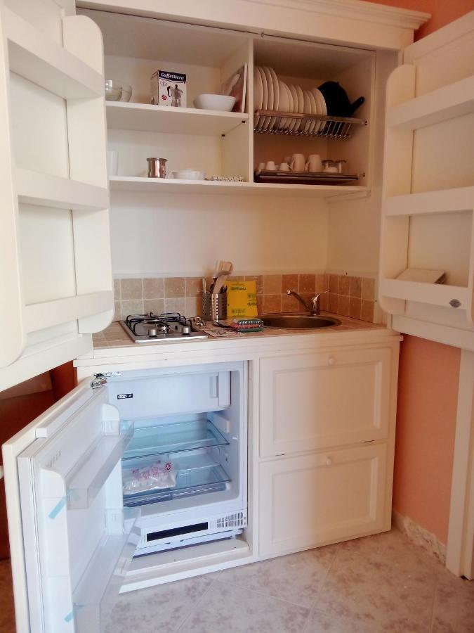 Appartement Al Crocifisso...Da Nonna Pia à Salernes Extérieur photo